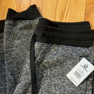 NWT marbled black Large joggers. Fast shipping!